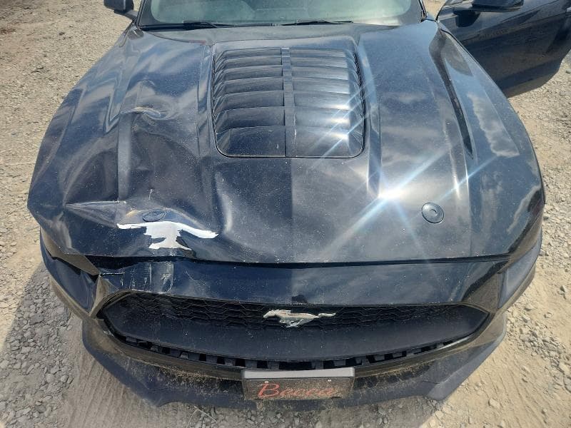 2018 FORD MUSTANG 11