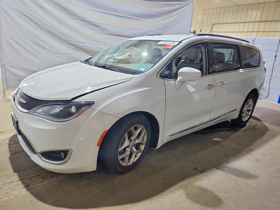 2017 CHRYSLER PACIFICA TOURING L - 1