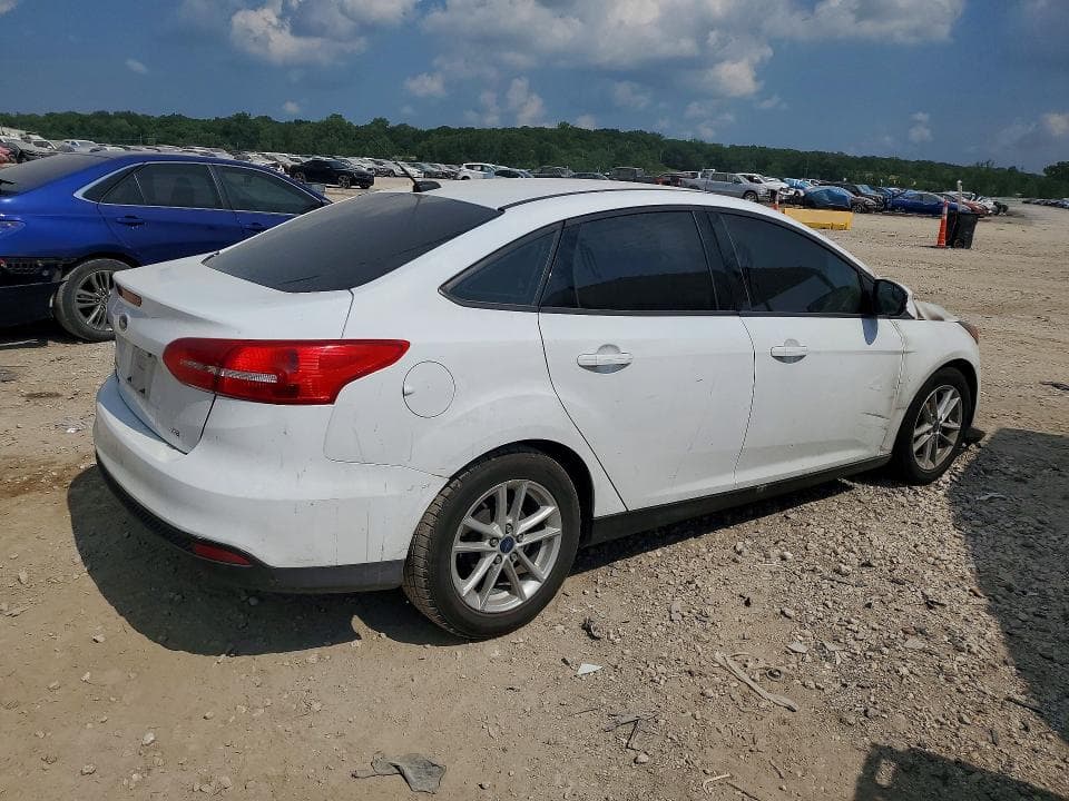 2017 FORD FOCUS SE 3