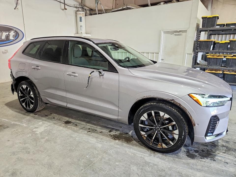 2026 VOLVO XC60 PLUS 4