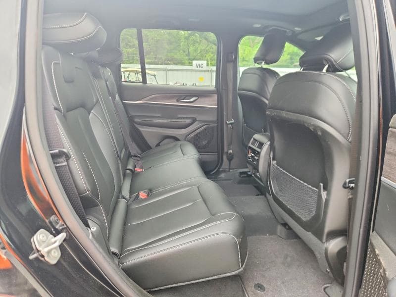 2025 JEEP GRAND CHEROKEE SPORT 11