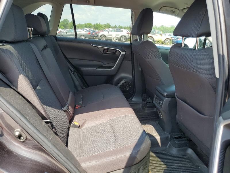 2023 TOYOTA RAV4 LE 11