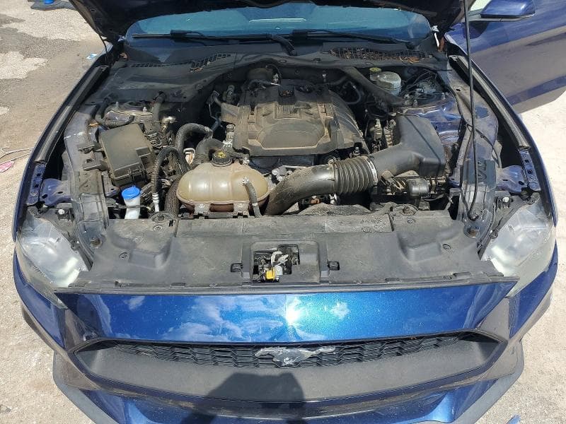 2020 FORD MUSTANG 11