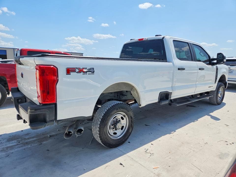 2023 FORD F350 SUPER DUTY 3