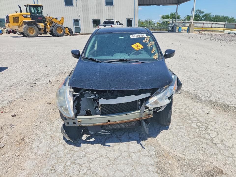 2017 NISSAN VERSA 1.6 SV 5
