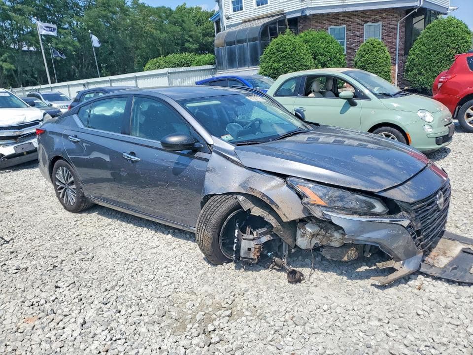 2024 NISSAN ALTIMA SV 4