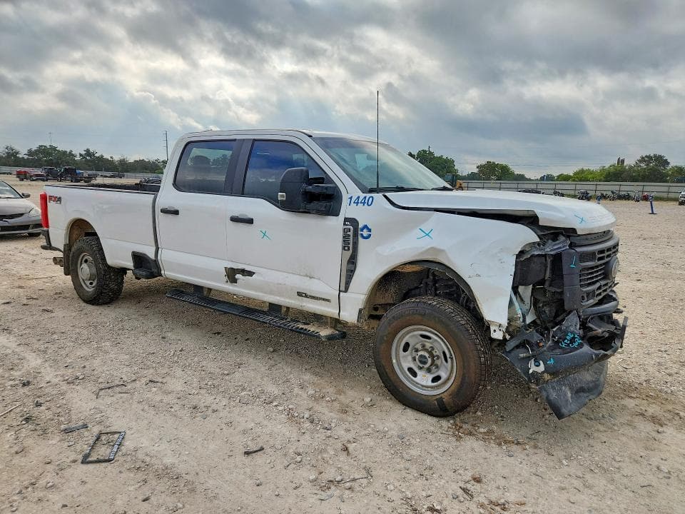 2025 FORD F250 SUPER DUTY 4