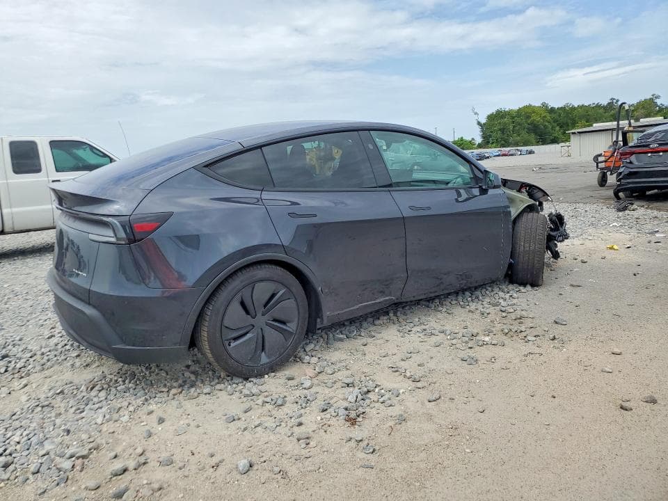 2026 TESLA MODEL Y 3
