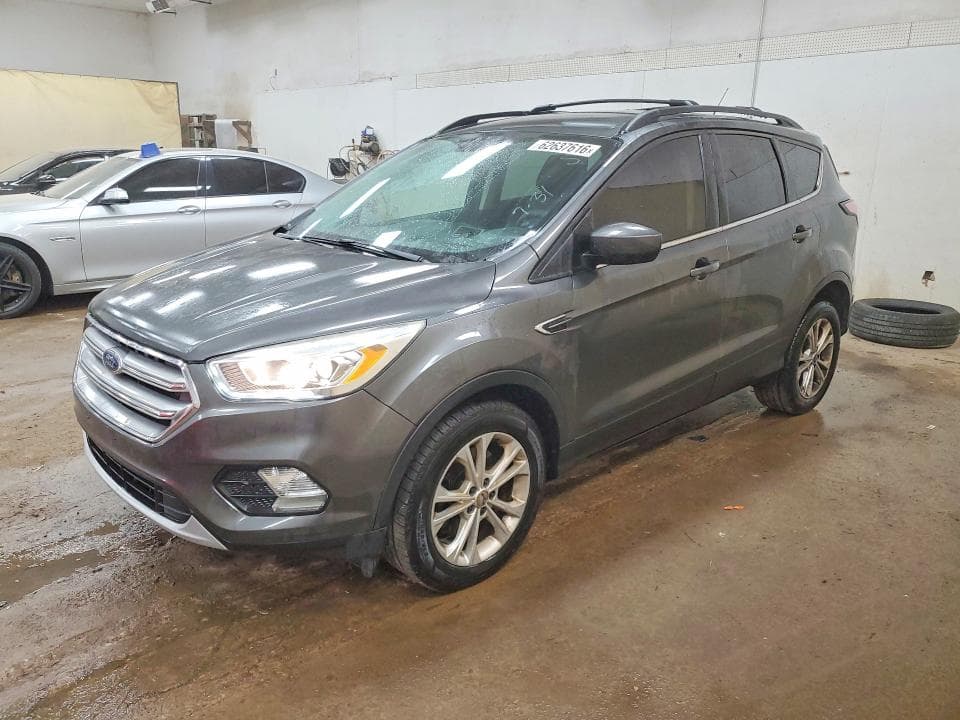 2017 FORD ESCAPE SE - 1