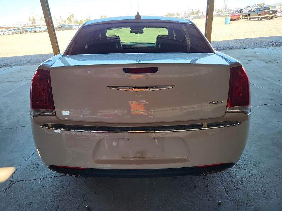 2020 CHRYSLER 300 TOURING 6