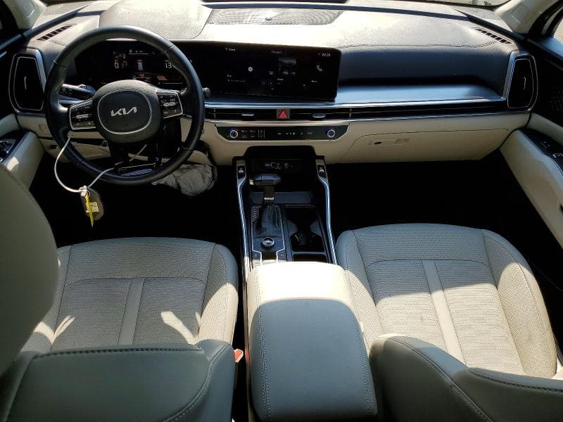 2025 KIA SORENTO S 8