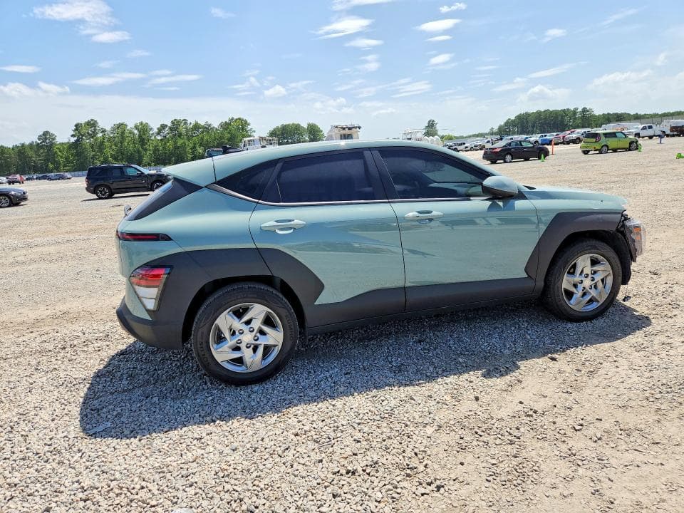 2025 HYUNDAI KONA SE 3