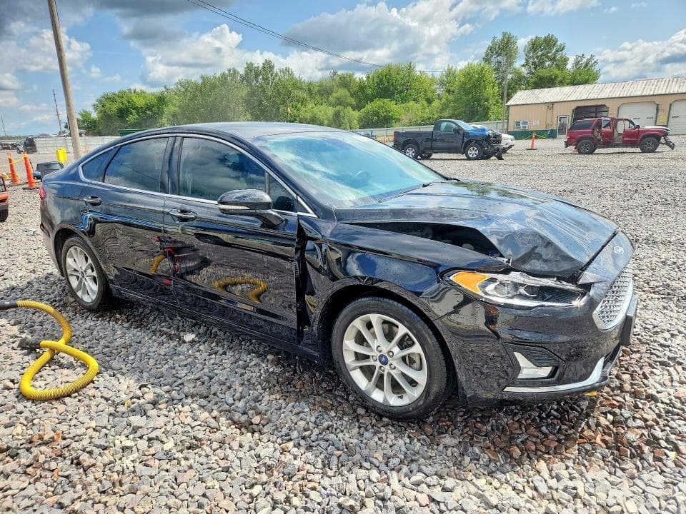 2019 FORD FUSION TITANIUM 4