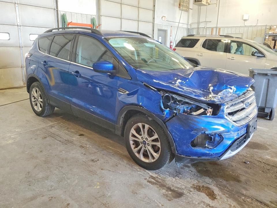 2017 FORD ESCAPE SE 4