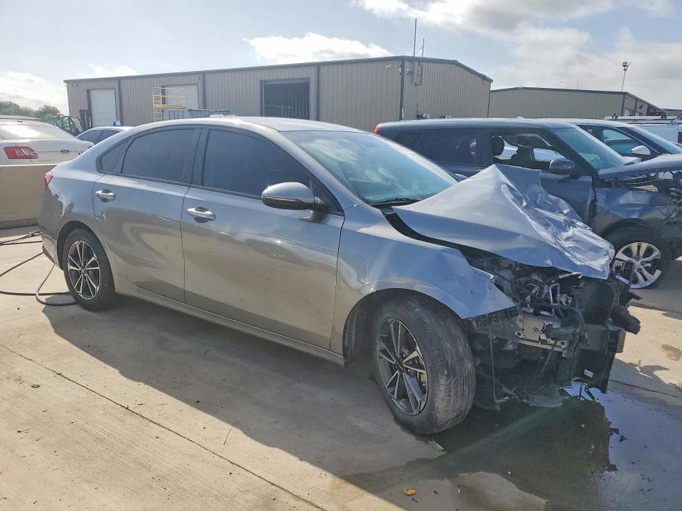 2022 KIA FORTE LXS 4