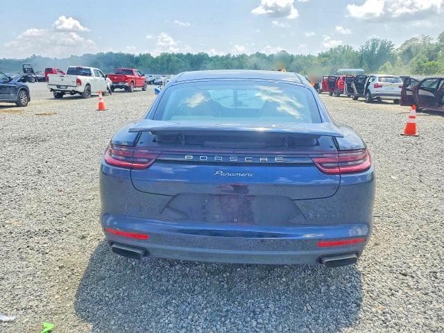 2018 PORSCHE PANAMERA 4 6