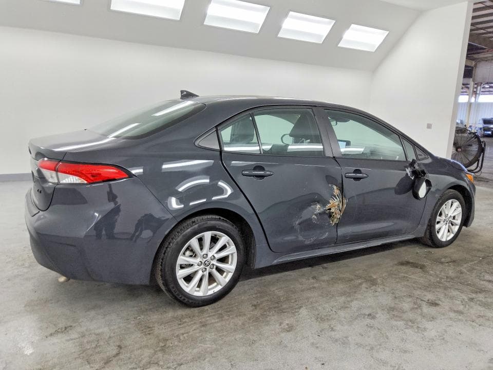 2025 TOYOTA COROLLA LE 3