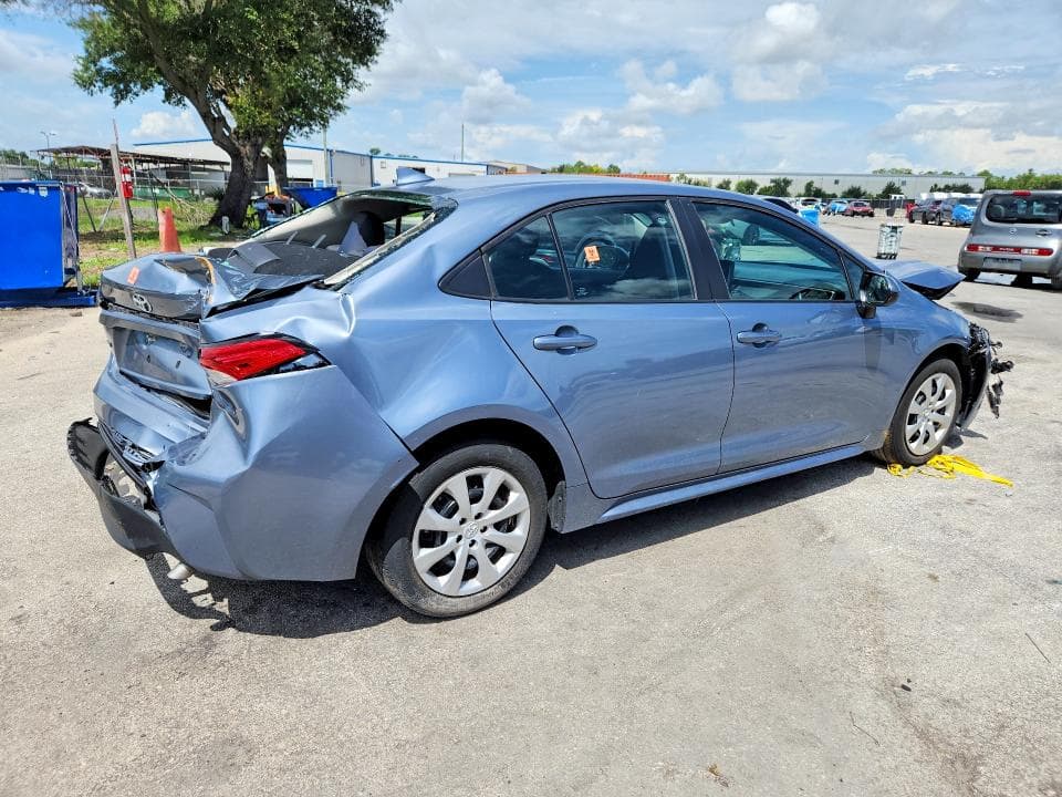 2024 TOYOTA COROLLA LE 3
