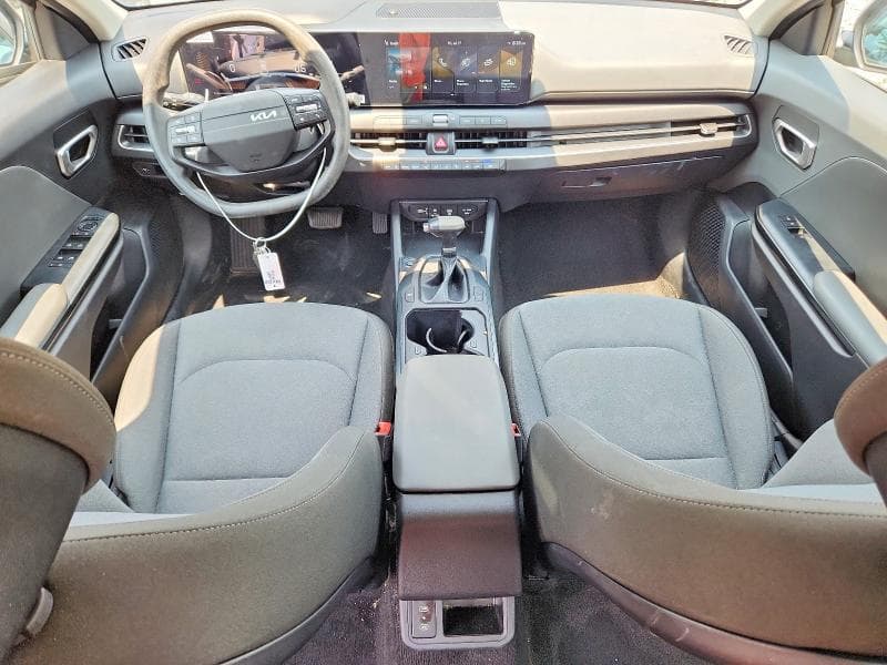 2025 KIA K4 LX 8