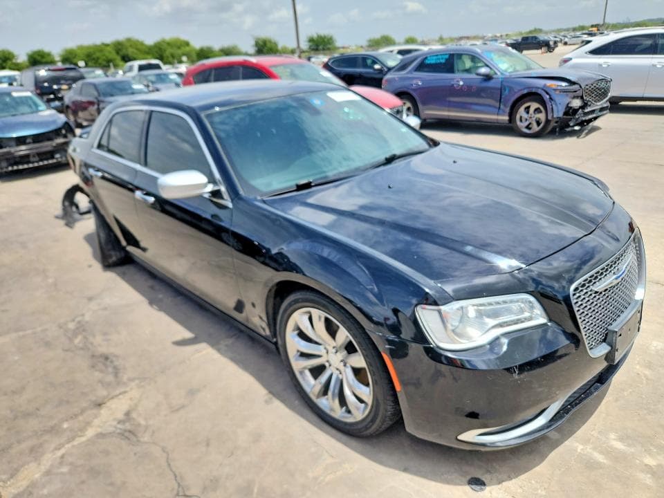 2019 CHRYSLER 300C 4