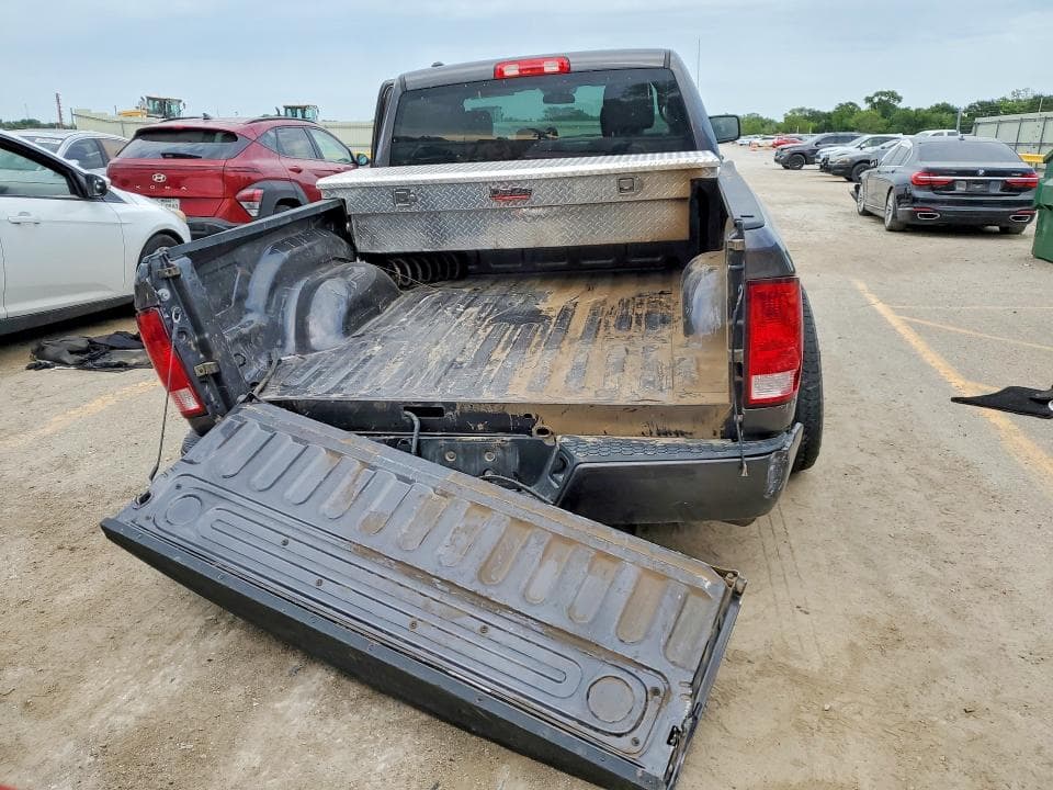2019 RAM 1500 CLASSIC TRADESMAN 6