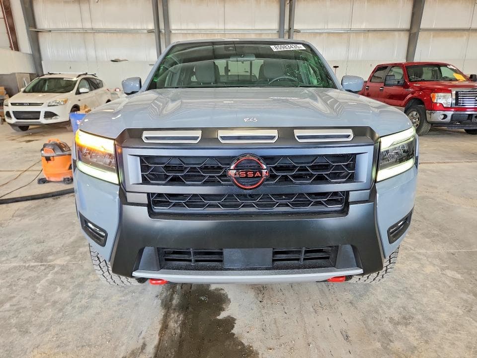 2025 NISSAN FRONTIER PRO-4X 5