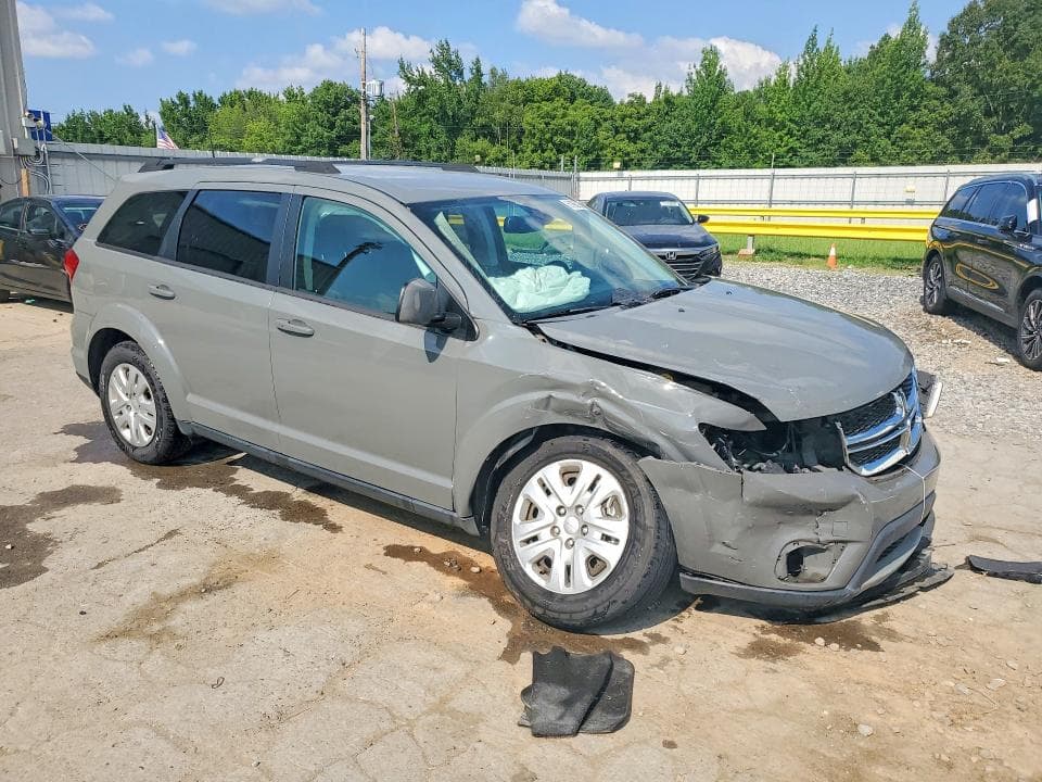 2019 DODGE JOURNEY SE 4