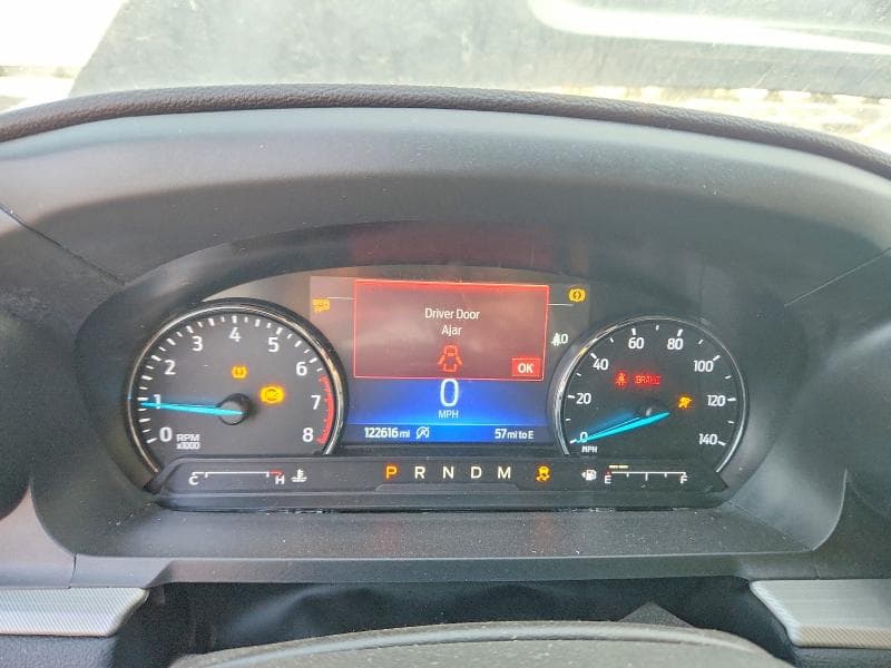 2020 FORD EXPLORER XLT 9