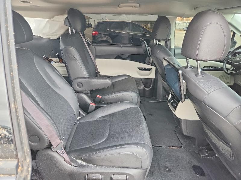 2024 KIA CARNIVAL SX PRESTIGE 11