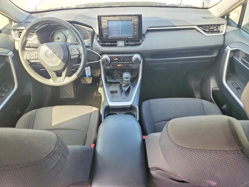 2020 TOYOTA RAV4 LE 8