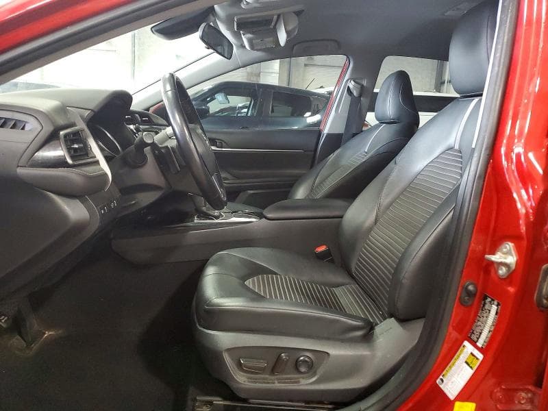 2019 TOYOTA CAMRY SE 7