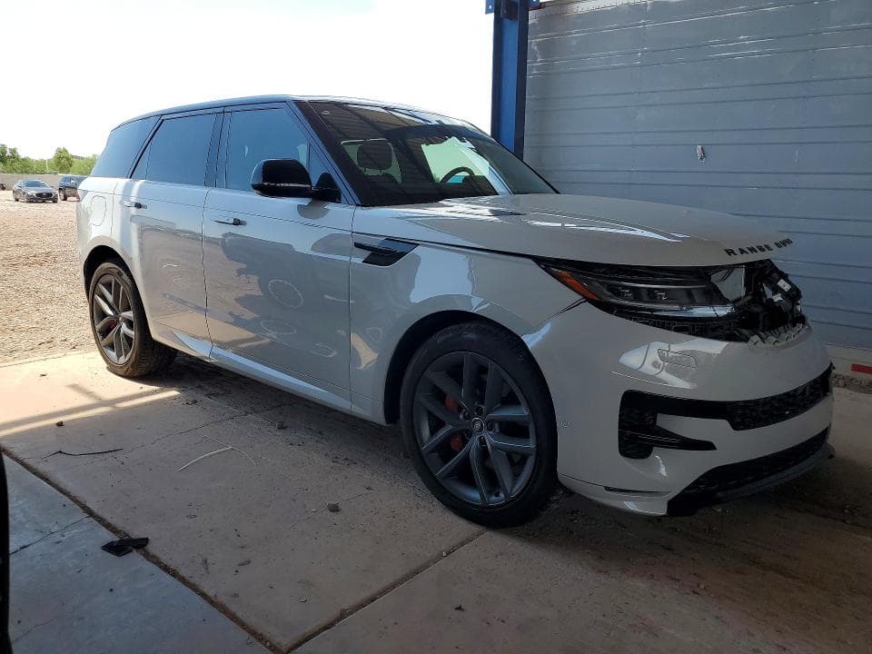 2025 LAND ROVER RANGE ROVER SPORT DYNAMIC SE 4