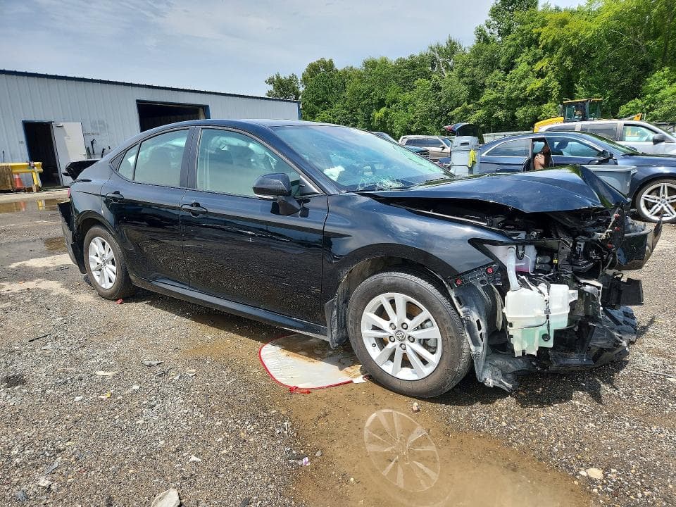 2025 TOYOTA CAMRY LE 4