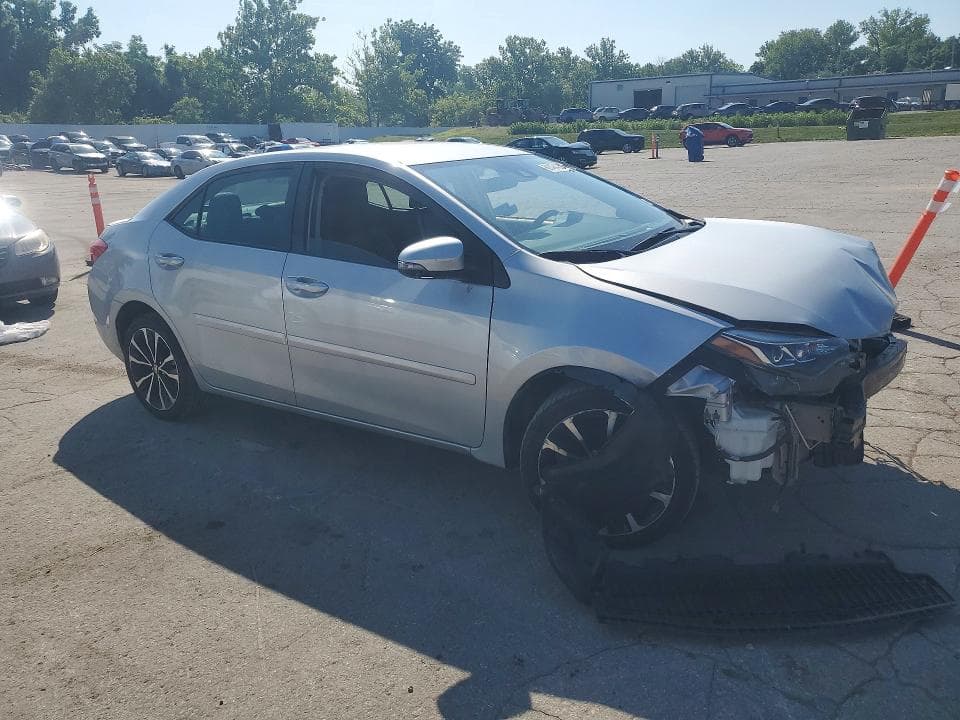 2018 TOYOTA COROLLA SE 4