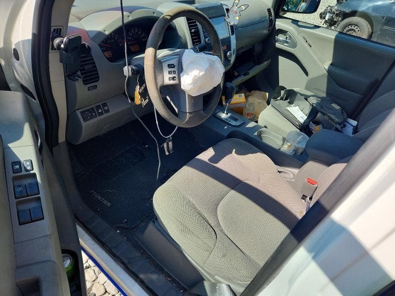 2021 NISSAN FRONTIER 8
