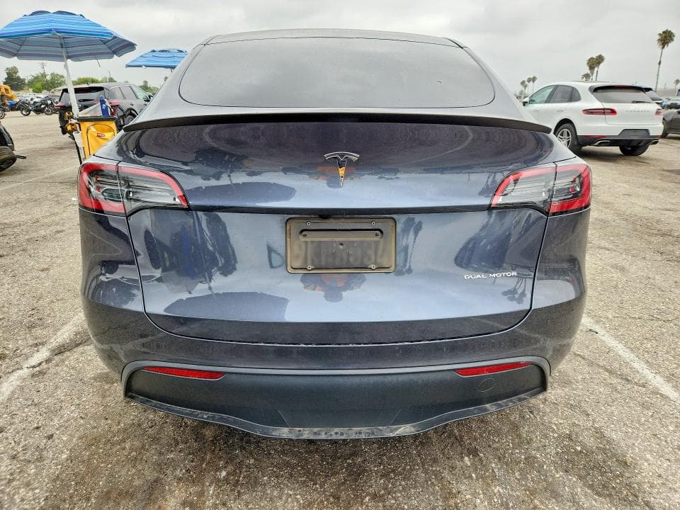 2023 TESLA MODEL Y 6