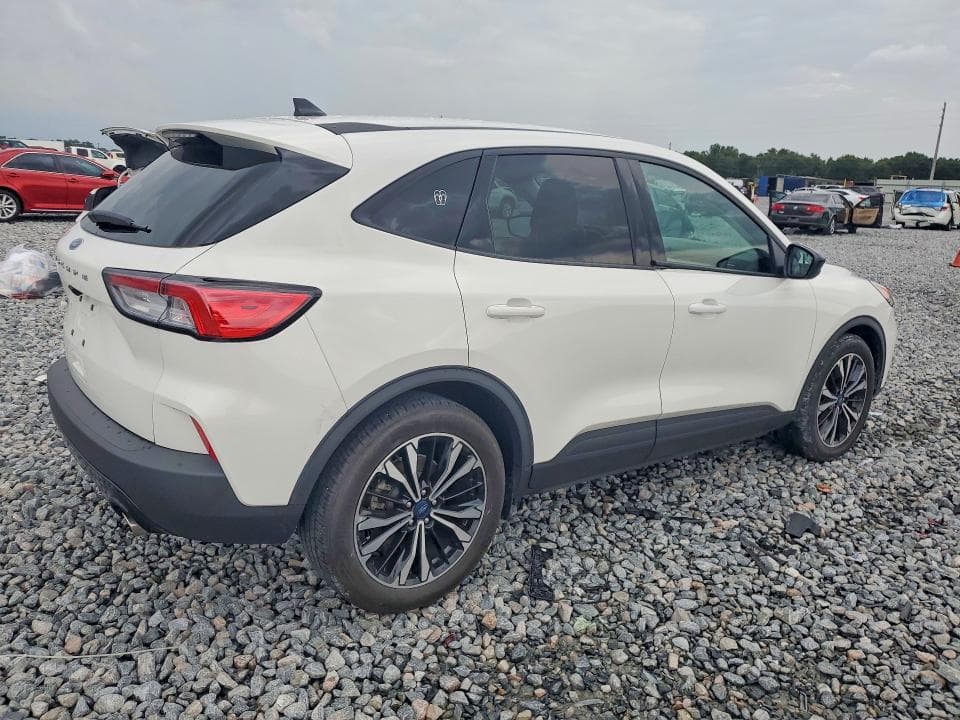 2022 FORD ESCAPE SE 3