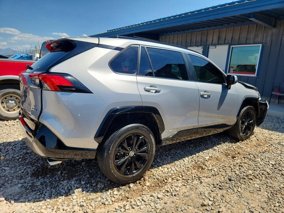 2022 TOYOTA RAV4 SE 3
