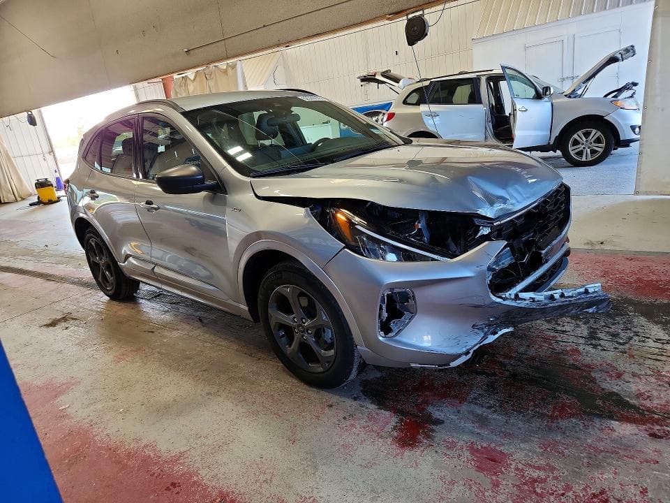2024 FORD ESCAPE ST LINE 4