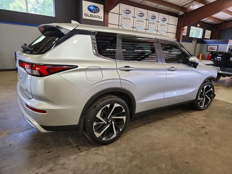 2023 MITSUBISHI OUTLANDER SE 3