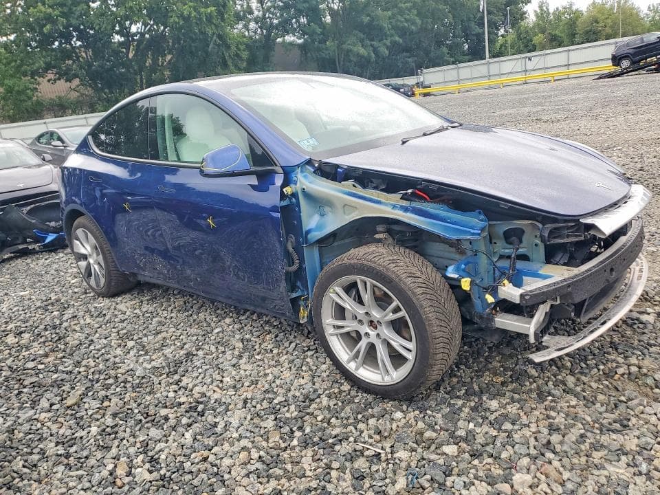 2021 TESLA MODEL Y 4