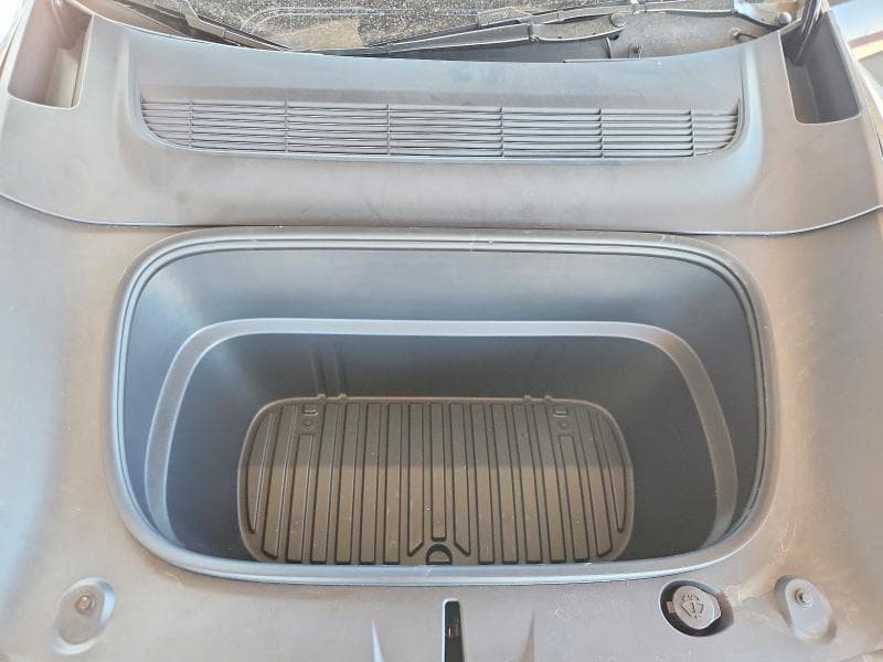2026 TESLA MODEL Y 12