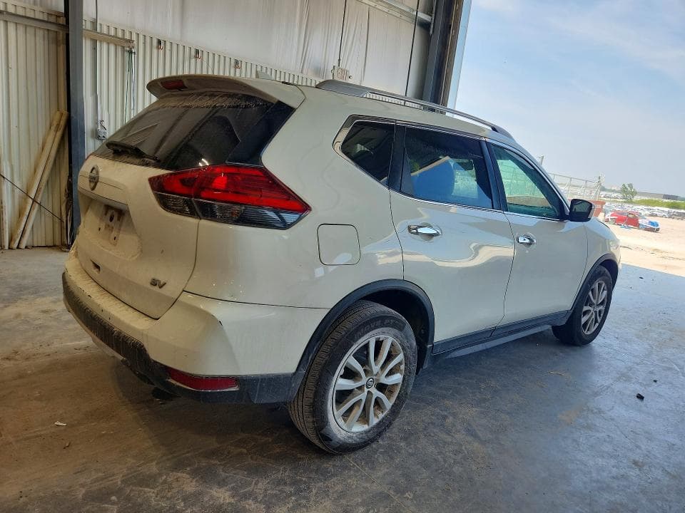 2017 NISSAN ROGUE SV 3