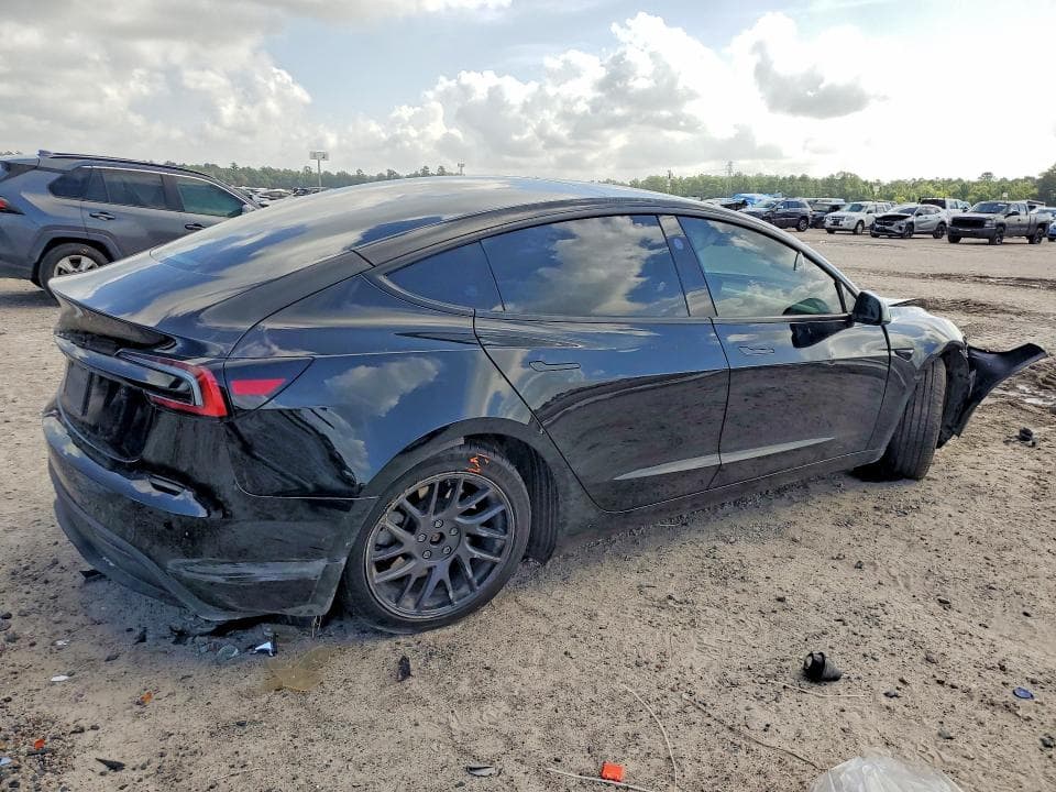 2026 TESLA MODEL 3 3