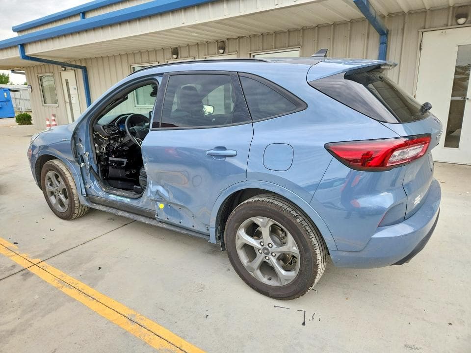 2024 FORD ESCAPE ST LINE 2