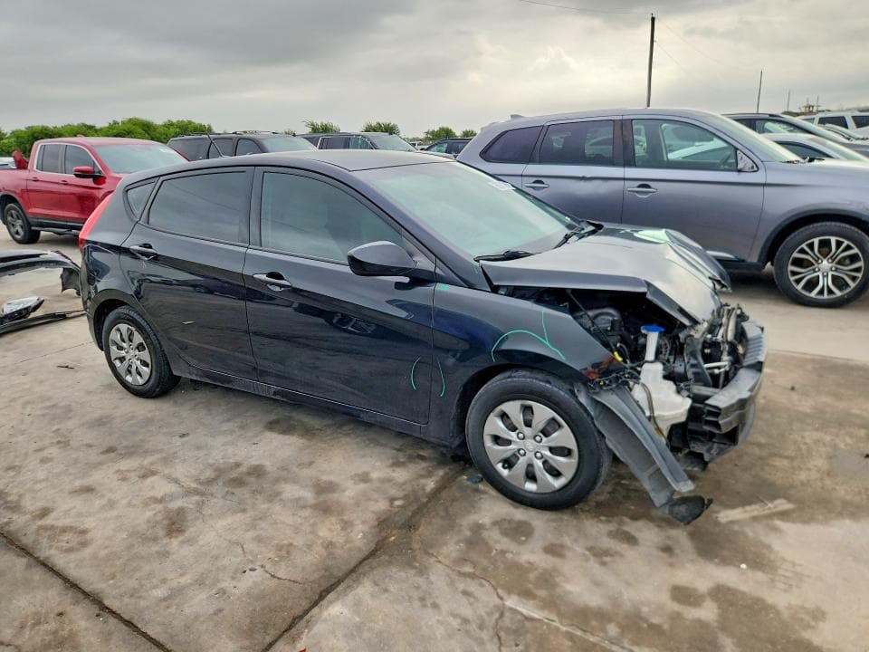 2017 HYUNDAI ACCENT SE 4