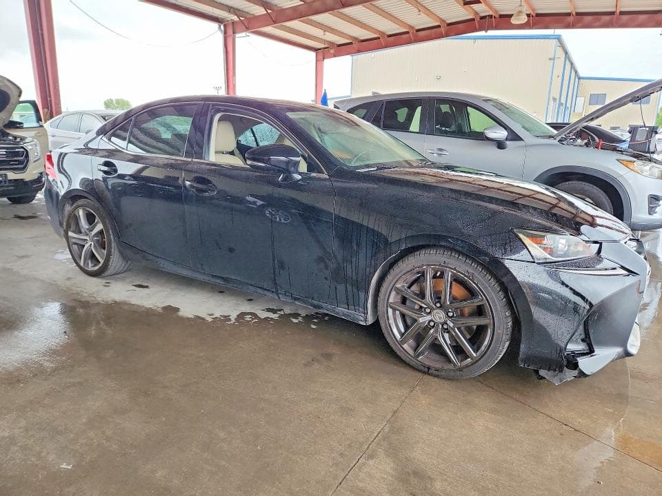 2018 LEXUS IS 4