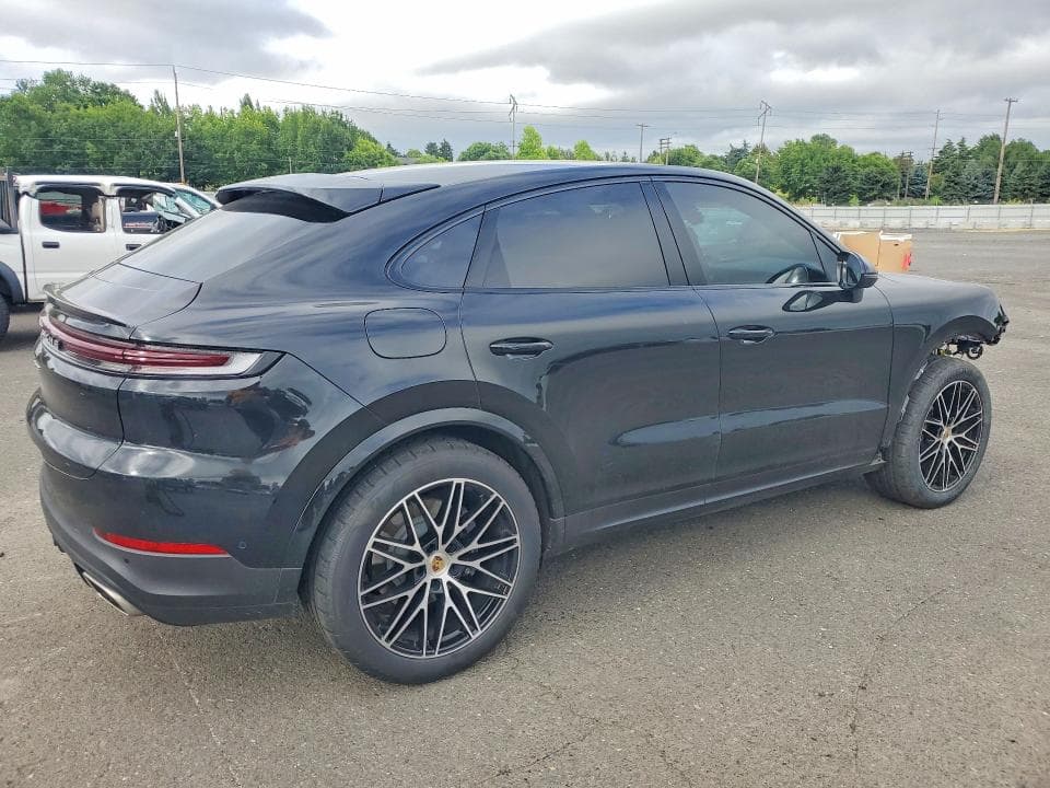2024 PORSCHE CAYENNE COUPE 3