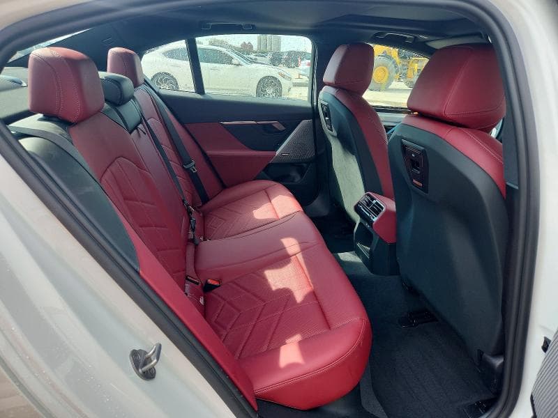 2025 BMW 530 I 10