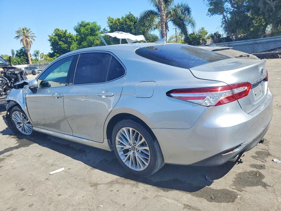 2018 TOYOTA CAMRY HYBRID XLE 2
